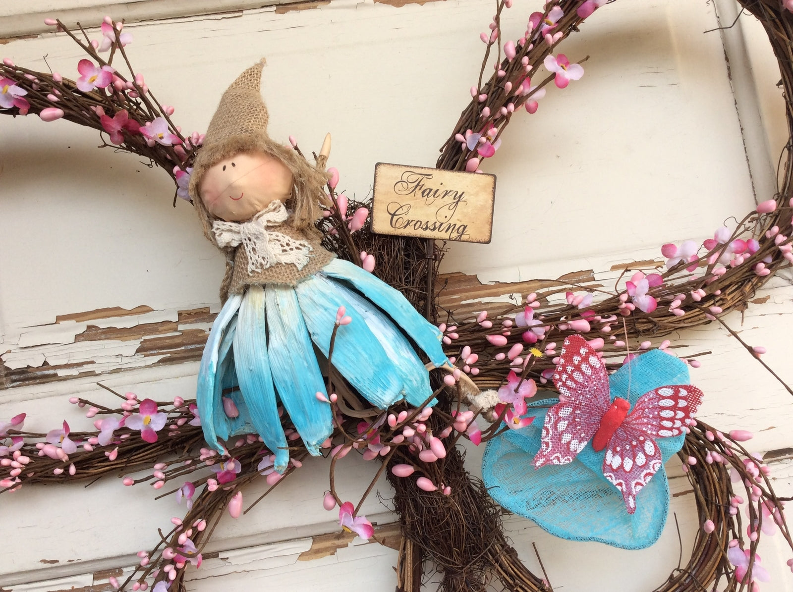 AGD Spring Summer Decor - Fairy Crossings Butterfly Pipberry Wreath (Pk Bl)