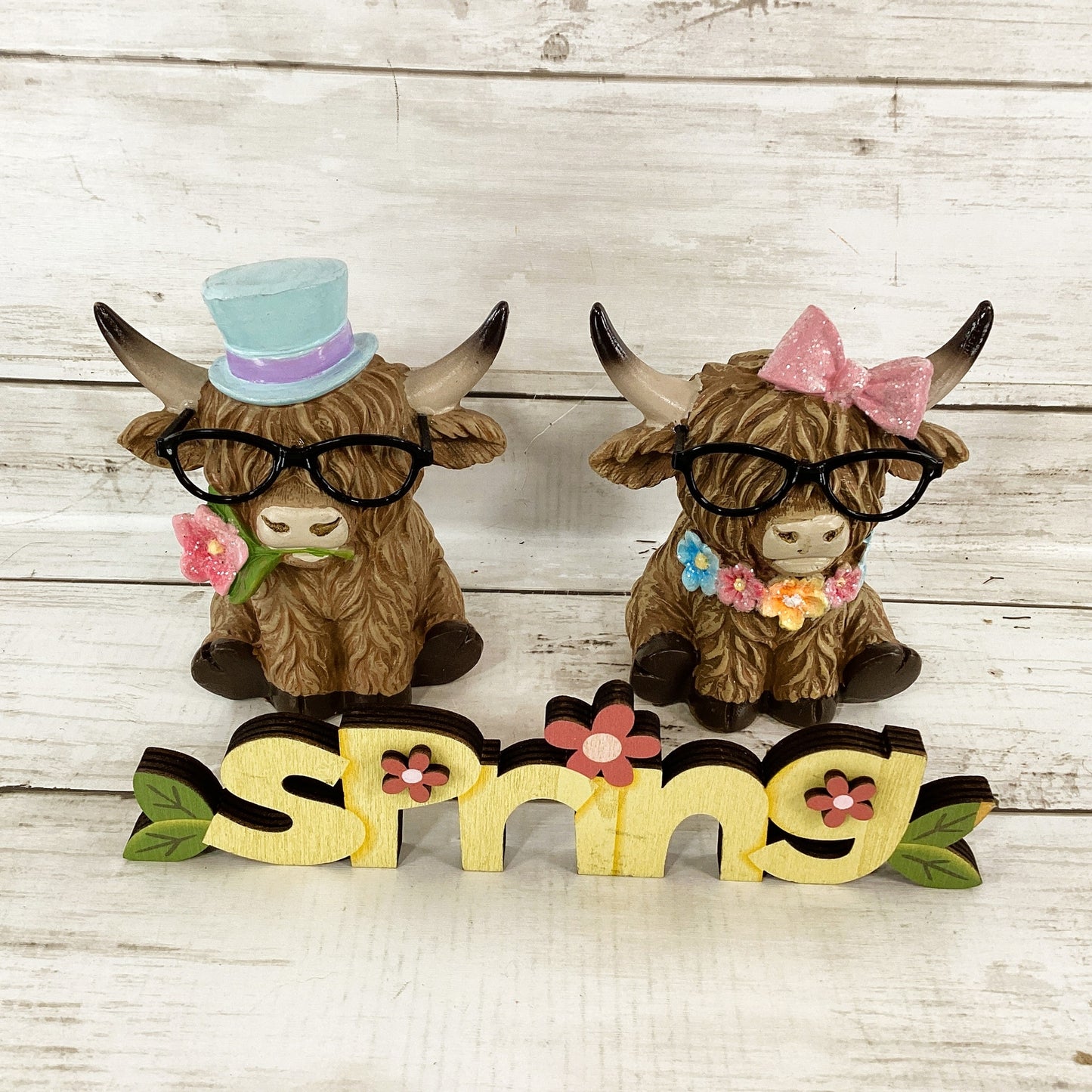 HL Easter Decor - Resin Scottish Highland Cow Couple Figurines 3pc Set