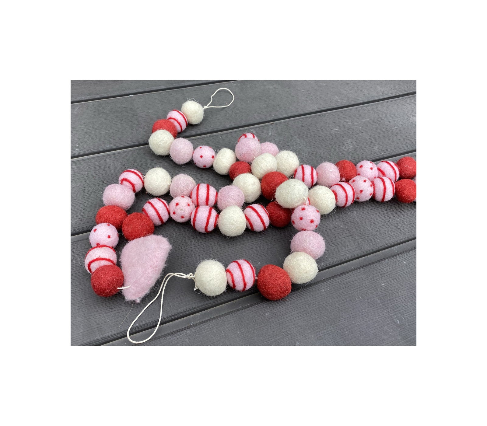 AGD Valentines Decor - Felt Balls and  Felt Heart Garland 5ft