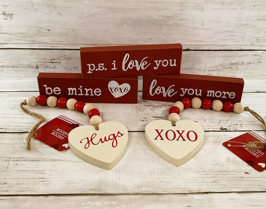 CWI Valentines Decor - Love Be Mine Mini Sticks & Garlands 5pc