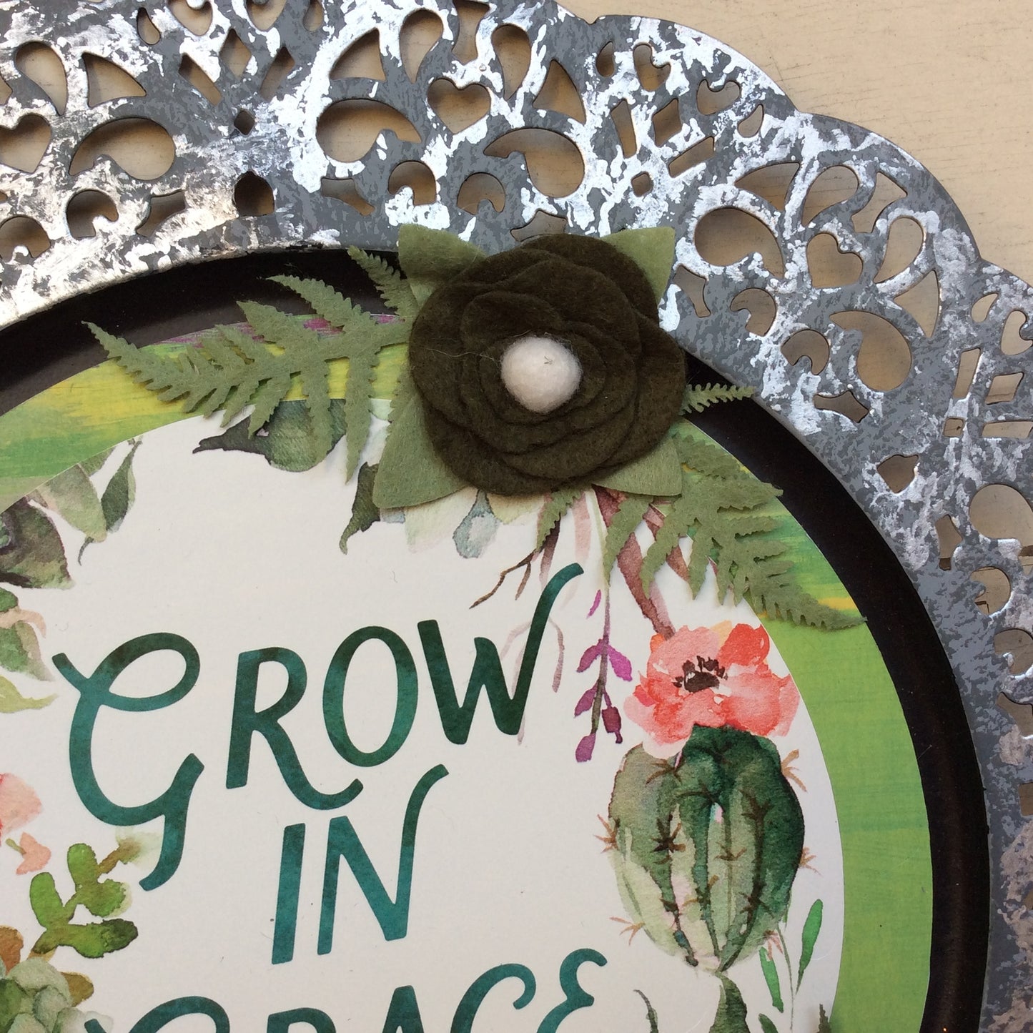 AGD Home Decor - Grow In Grace Greenery Metal Charger Plate