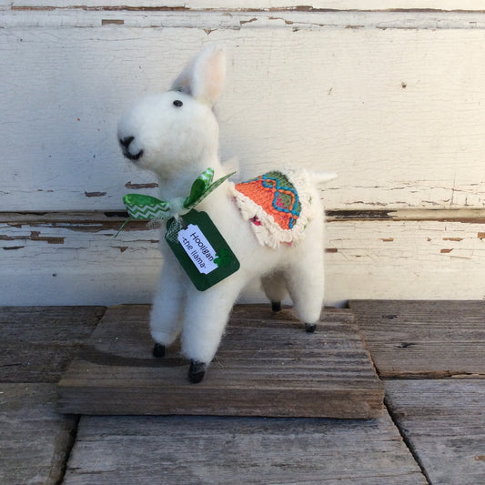AGD St Patrick's Decor - Small Felt Hooligan the Llama Figurine