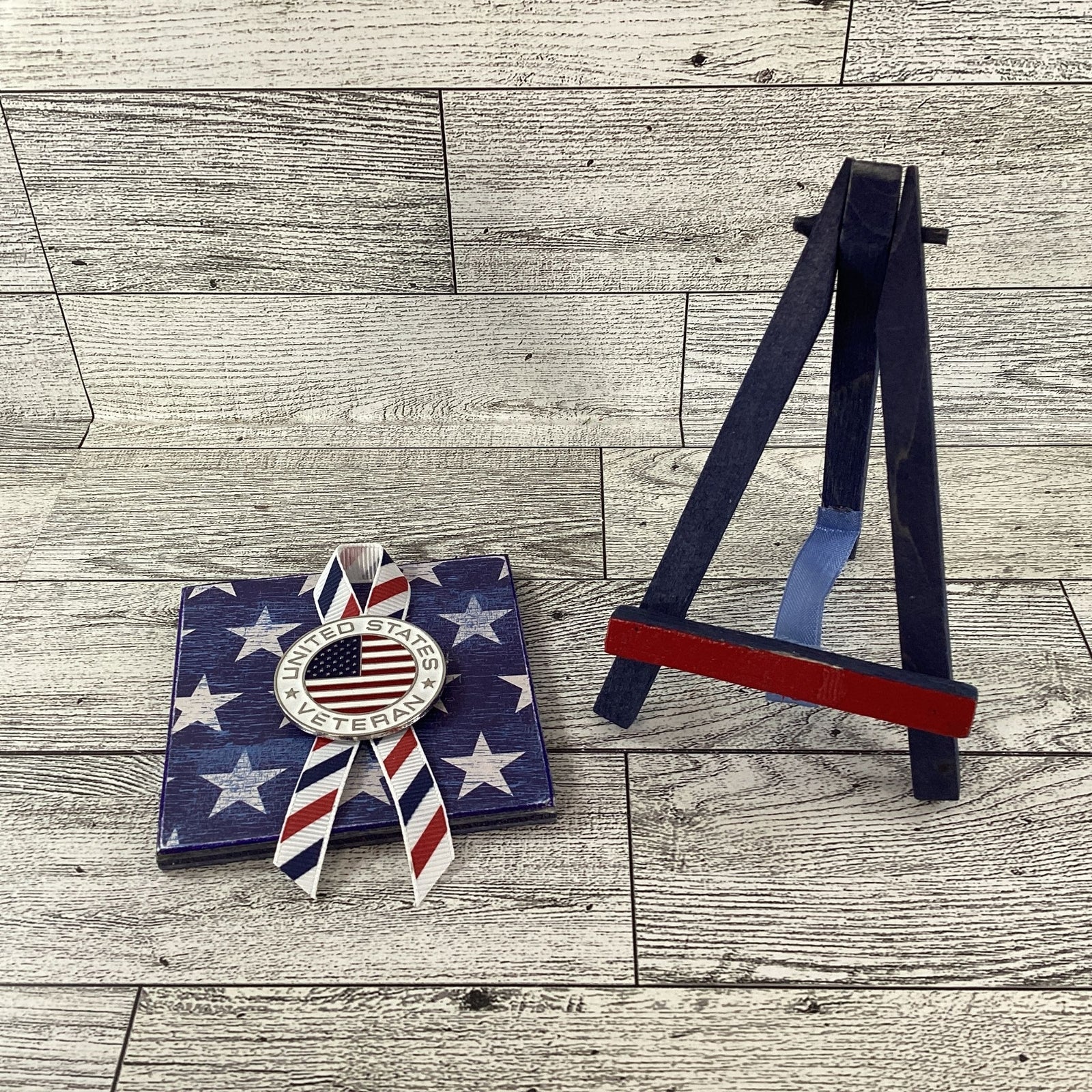 AGD Patriotic Decor - United States Veteran Mini Easel Tier Tray Sign
