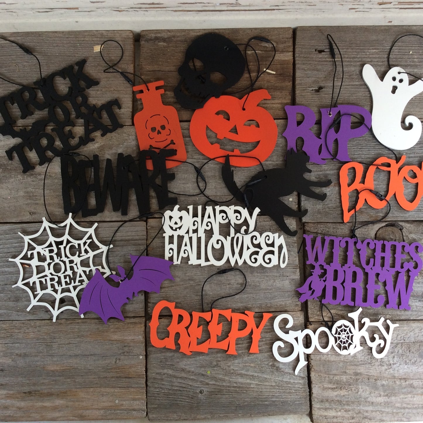 AGD Halloween Decor - Wood Icon & Words Die Cut Ornaments 15pc Set