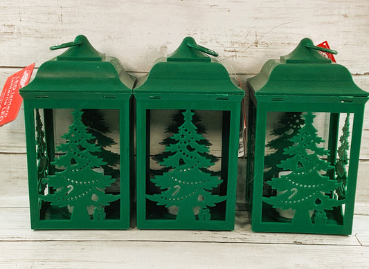 DT Christmas Decor - Green Plastic Tree B/O Lighted Lanterns 3pc Set