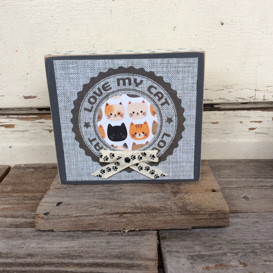 AGD Pet Gift - Love My Cat Chunky Wood Sitter