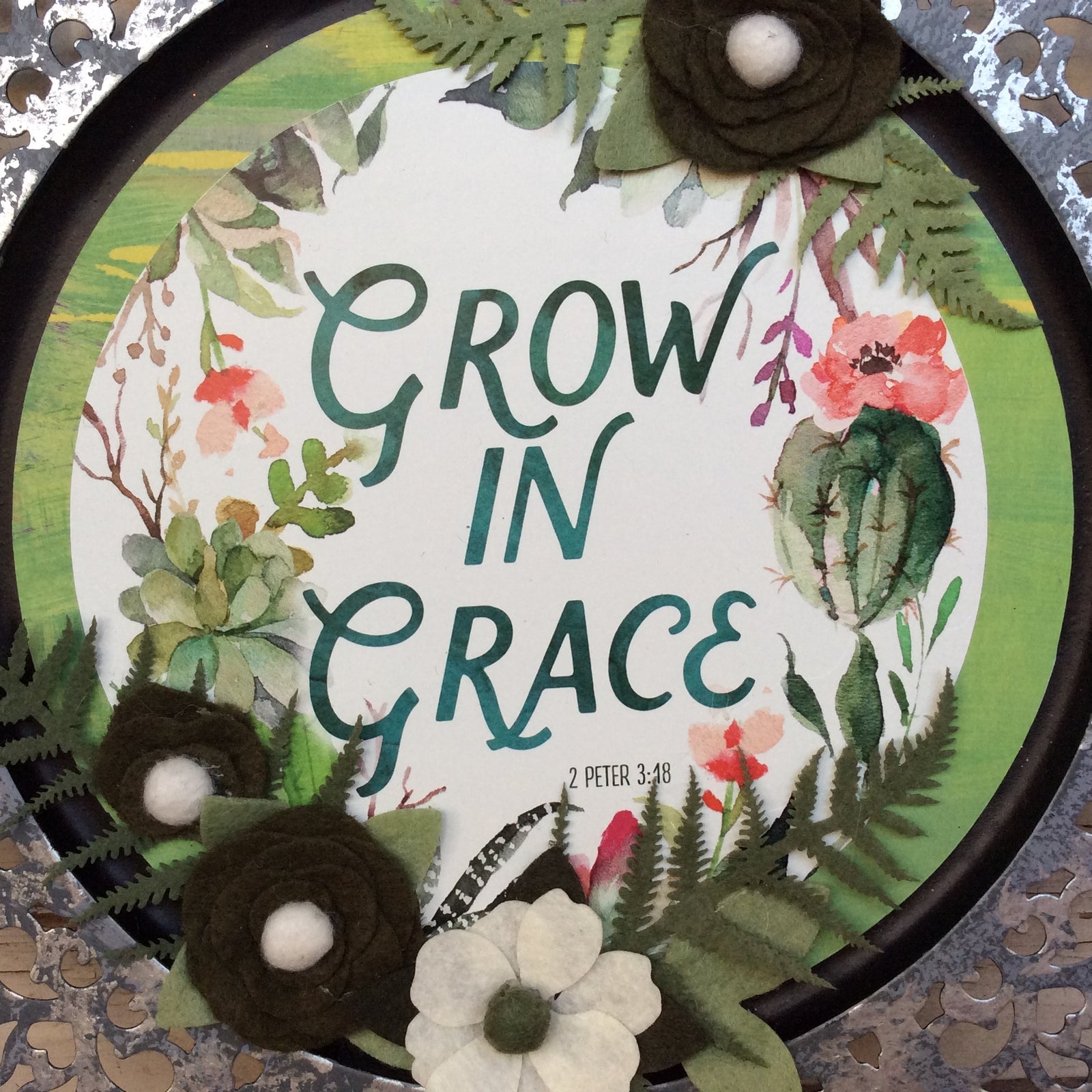 AGD Home Decor - Grow In Grace Greenery Metal Charger Plate