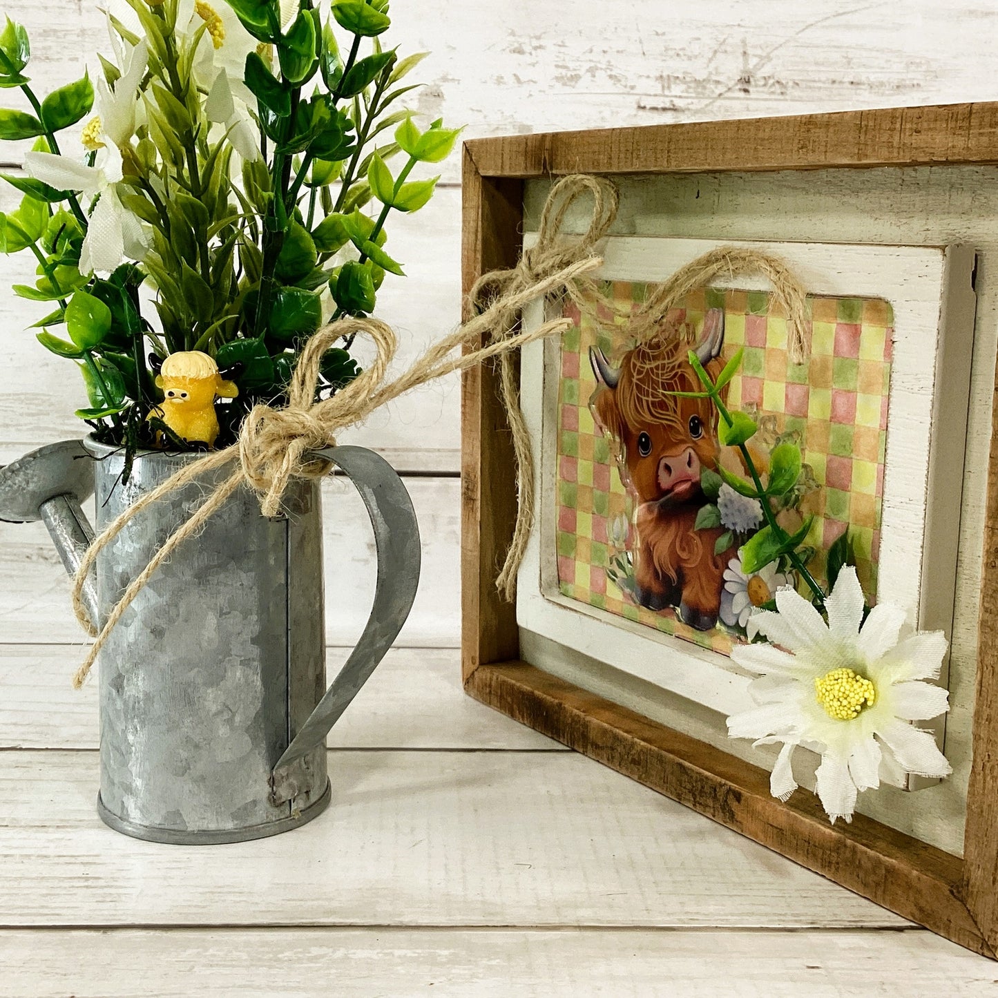 AGD Spring Decor - Daisy Sunshine Highland Cow Water Can Floral 2pc