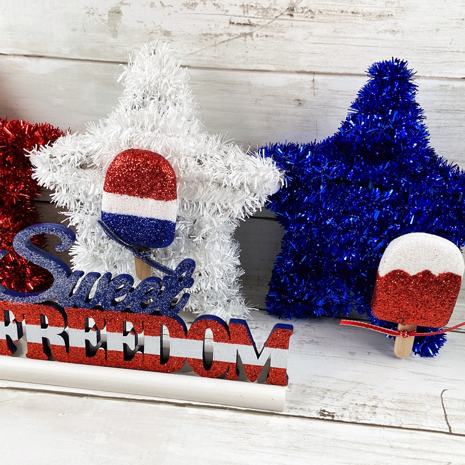 AGD Patriotic Decor -Sweet Freedom Popsicle Tinsel Stars Party Display