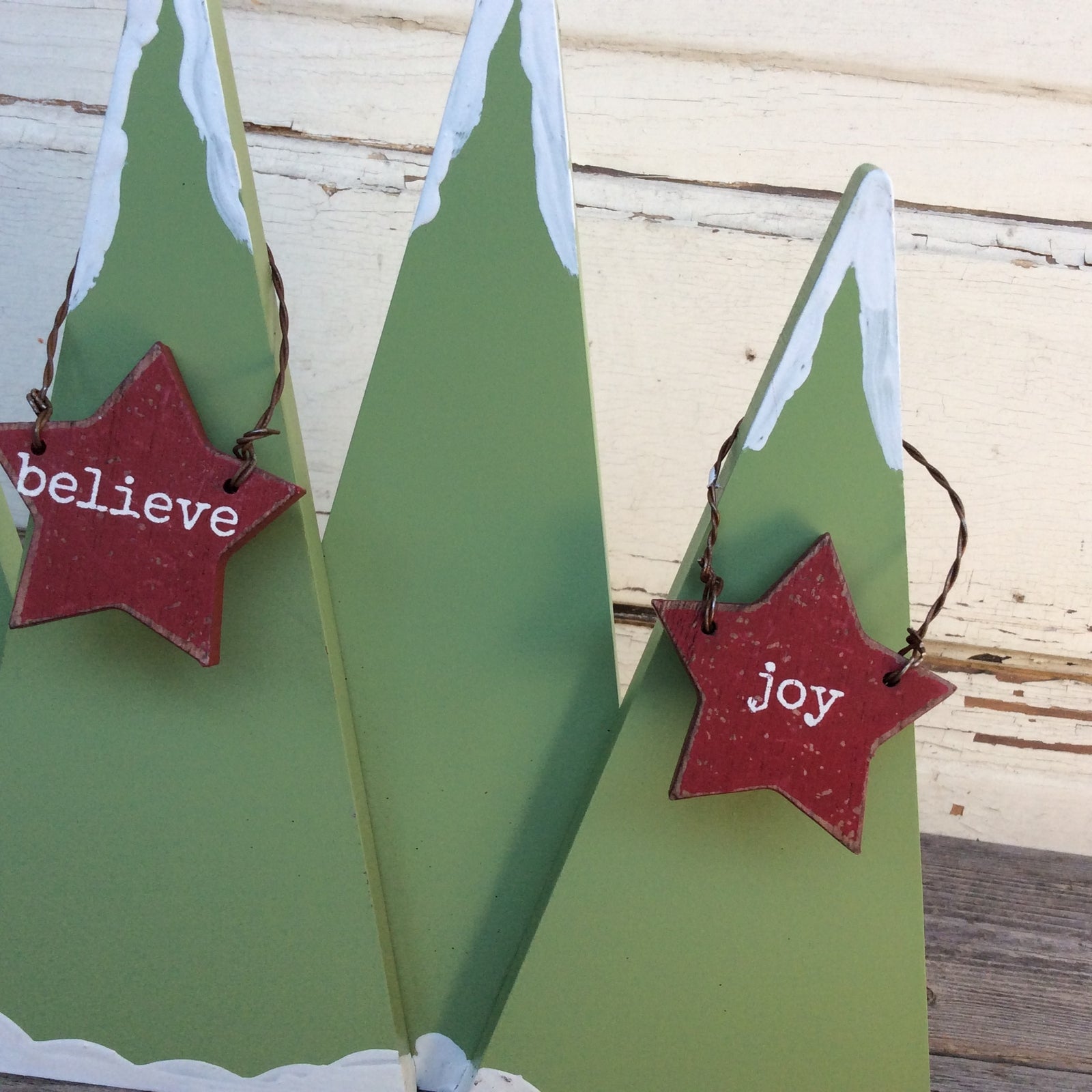 AGD Christmas Decor - Mountain Star Joy Peace Believe Display