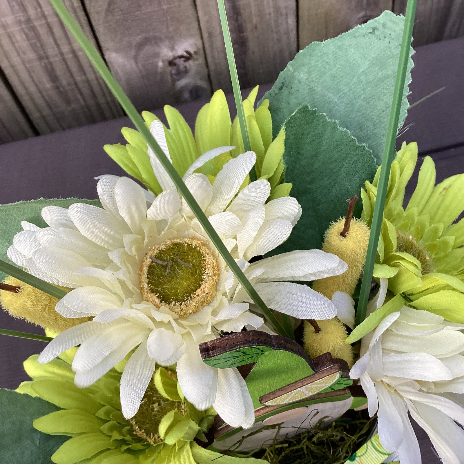 AGD Summer Decor - Green Lime Gnome Galvanized Floral Display