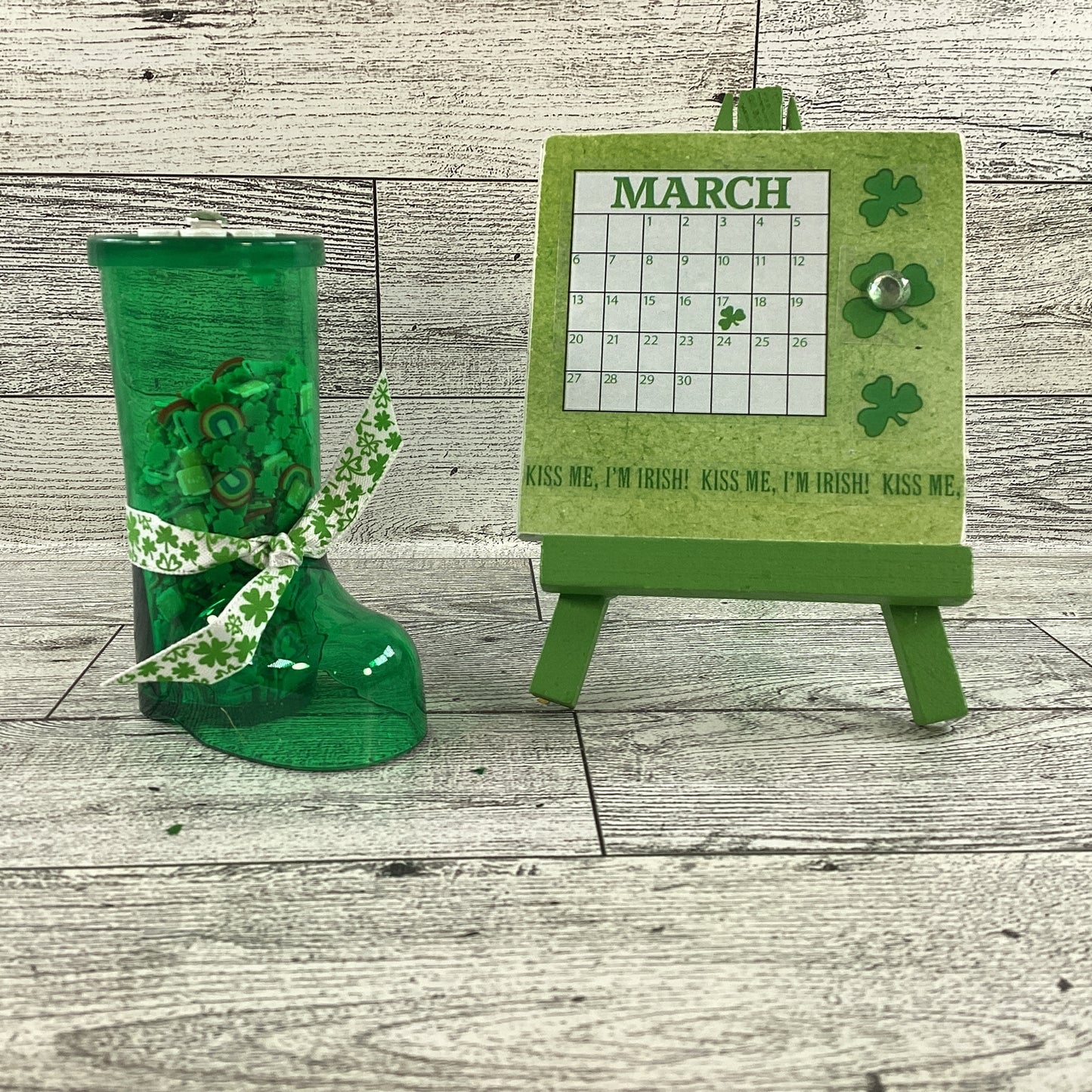 AGD St Patricks Day Decor - March 17th Mini Easel Sign Boot Shaker 2pc