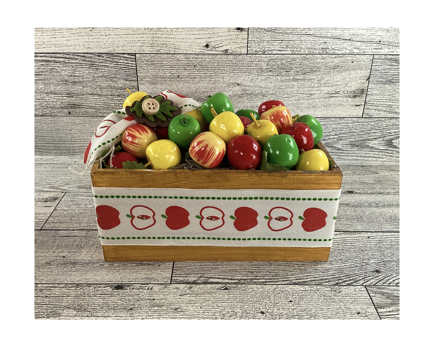 AGD Fall Decor - Chunky Wood - Apple - Sitter and Wood Crate 2pc Set