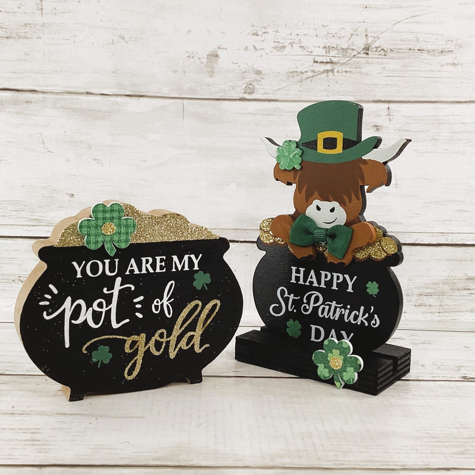 AGD St Patrick Decor - Highland Cow Pot of Gold Tier Tray 2pc
