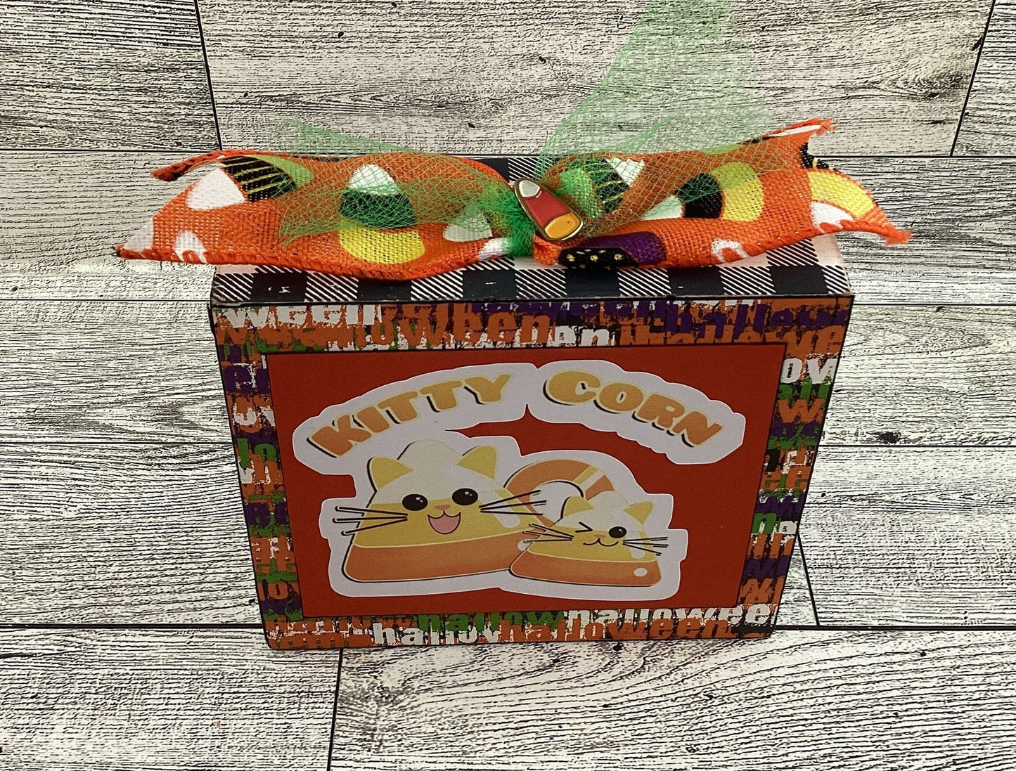 AGD Halloween Decor - Kitty Candy Corn Cat Box Sign