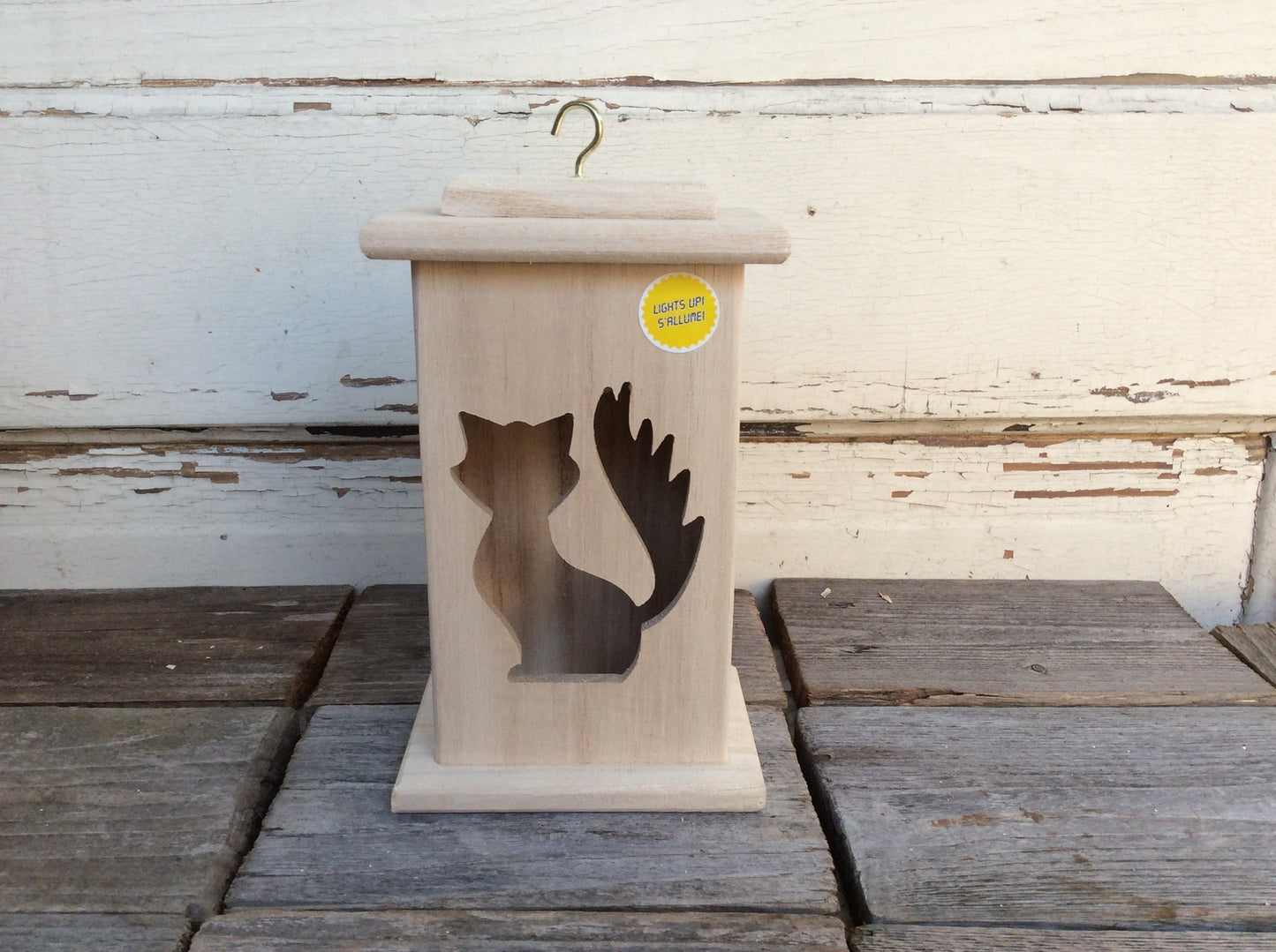 ArtMinds Halloween Decor - Wood DIY LED Cat Luminary Box