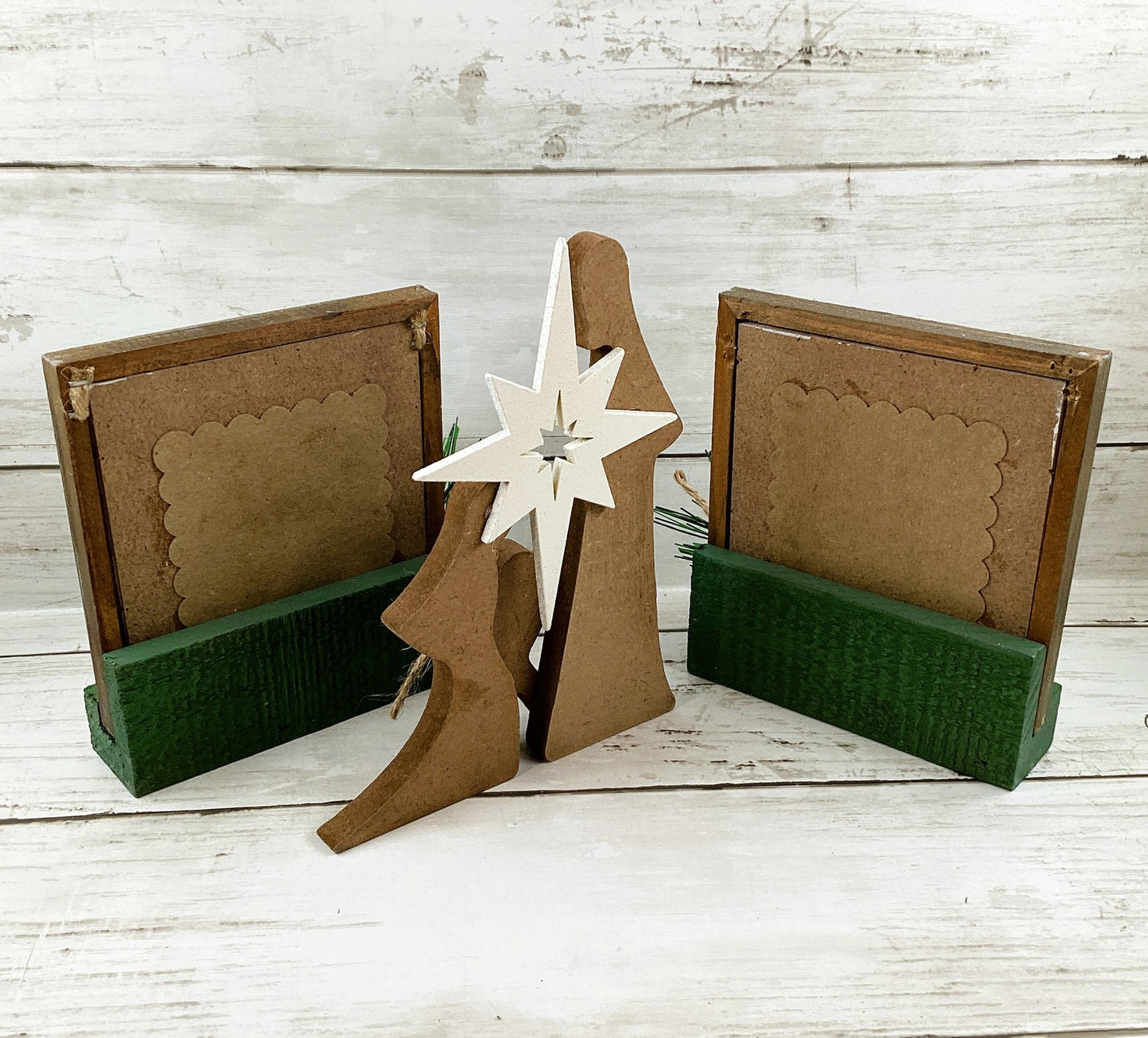 AGD Christmas Decor - Nativity Holy Family Manger Farmhouse Set 3pc