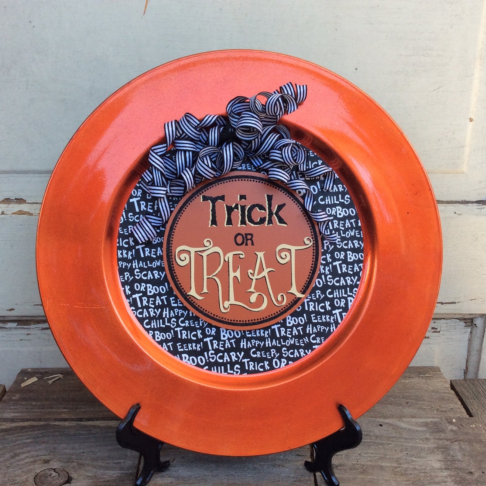 AGD Halloween Decor - Trick Treat Decorative Plate