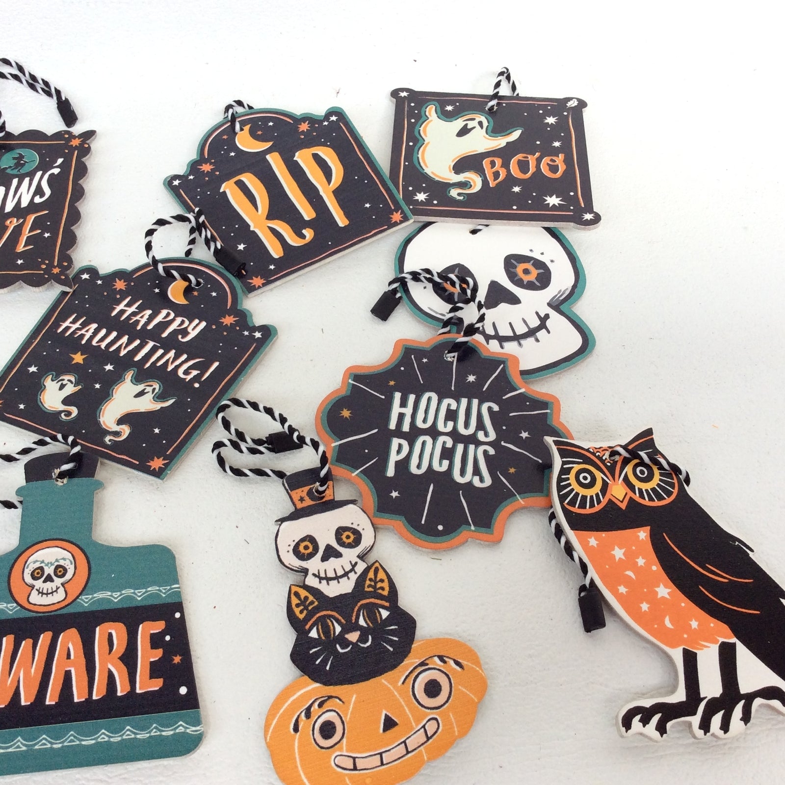 AGD Halloween Decor - Wood Icon Die Cut Ornaments 14pc Set