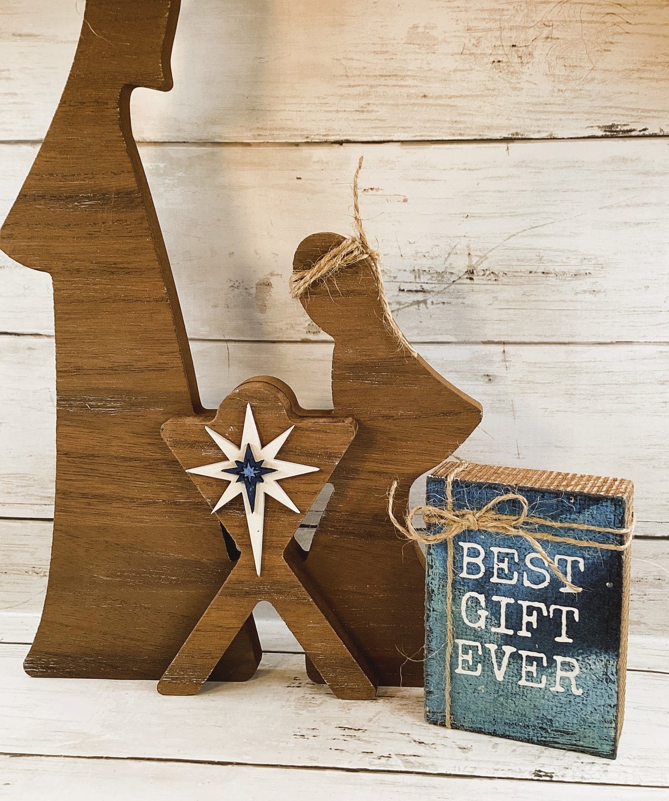 AGD Christmas Decor - Large Farmhouse Nativity Holy Family Manger Scene