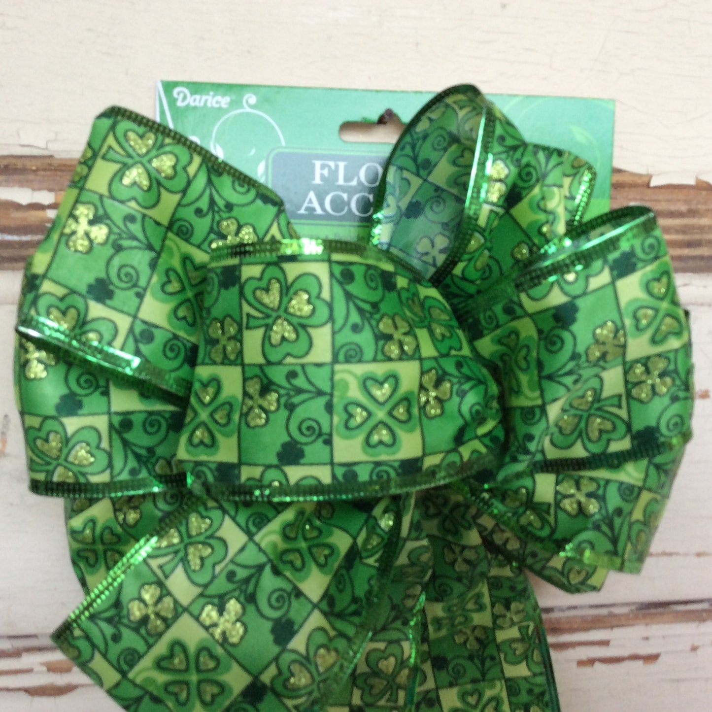 Darice St Patrick Days Decor - Premade Green Shamrocks Glitter Bow
