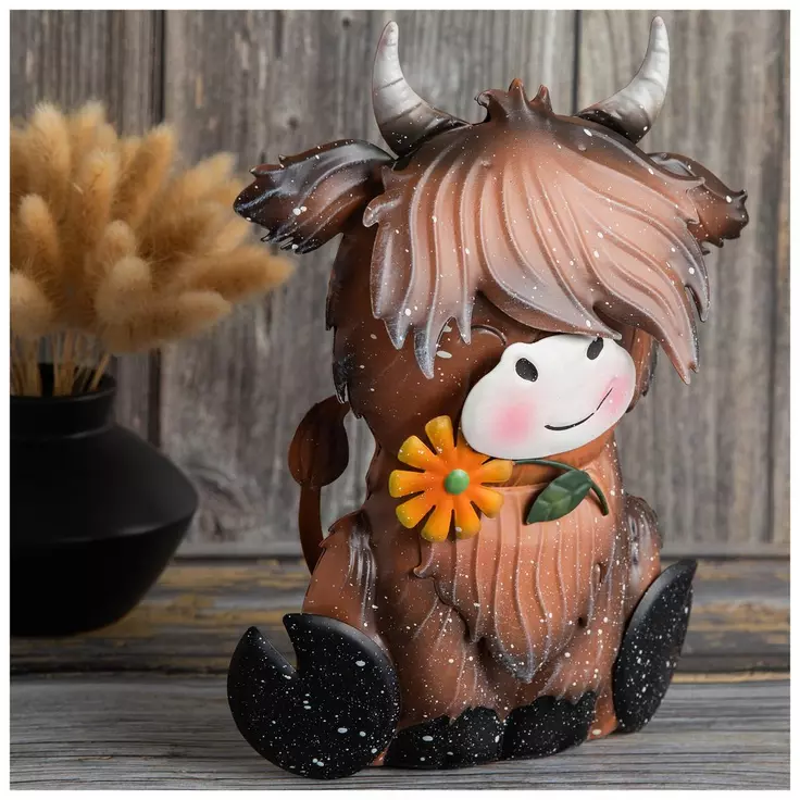 HL Spring Decor - Highland Cow with Flower Metal Sitter