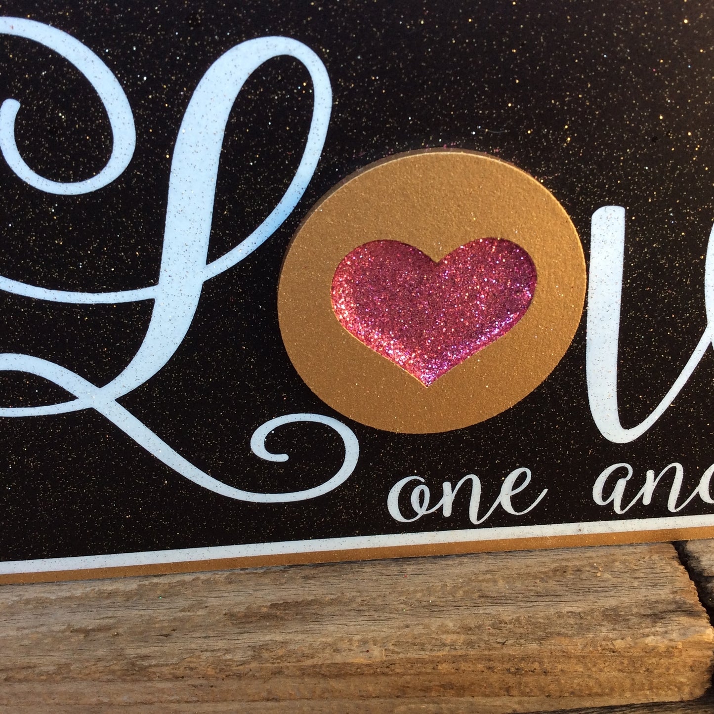 AGD Valentines Decor - Pink Heart Love One Another John 15:12