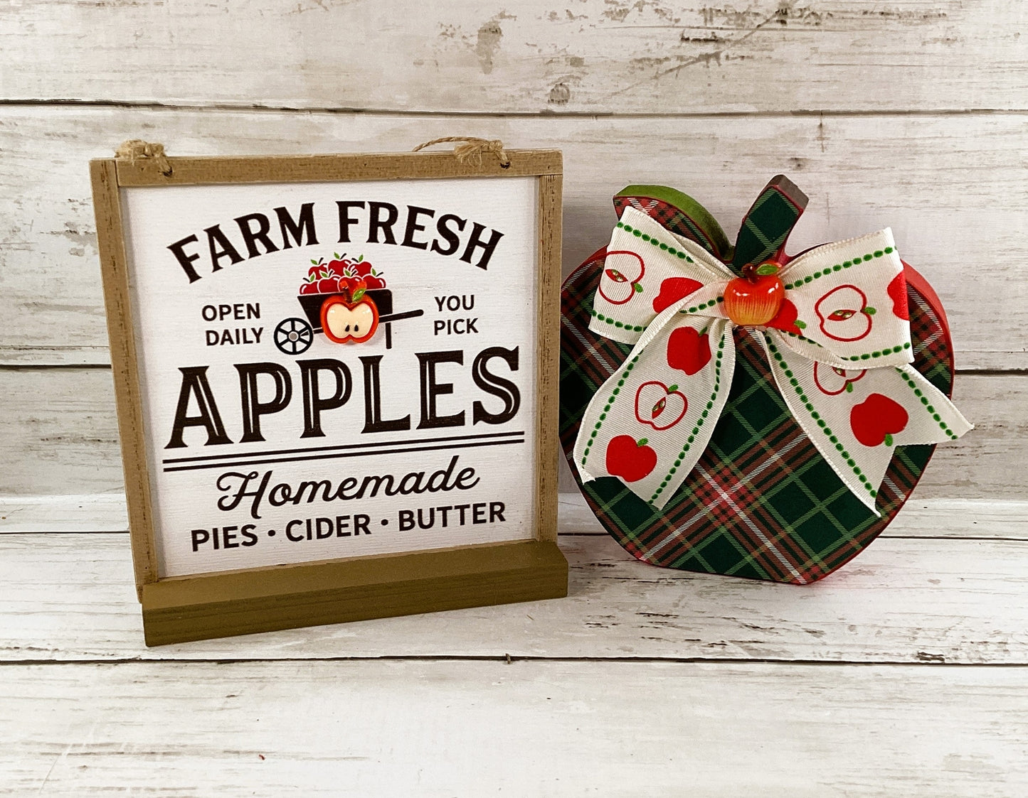 AGD Fall Decor -  Chunky Plaid Wood Apple Farm Market Sign 2pc Set