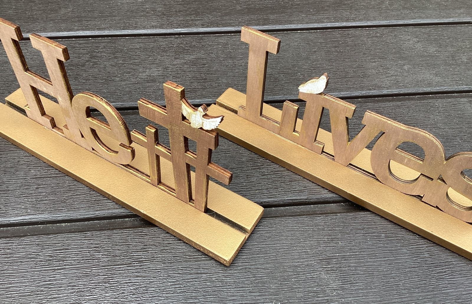 AGD Easter Decor - He Lives 3 Crosses tabletop Display 2pc Set