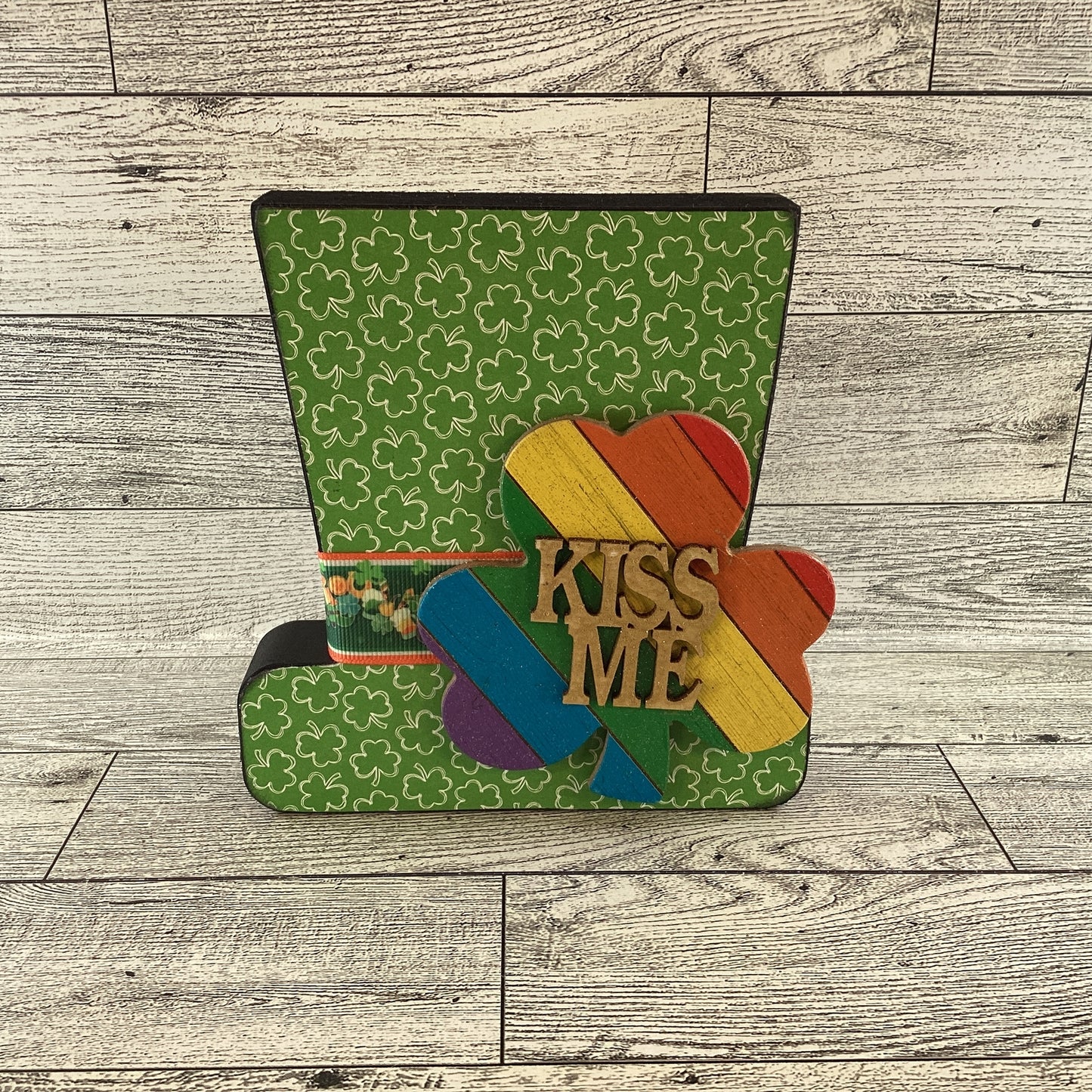 AGD Saint Patrick Decor - Kiss Me Chunky Wood Leprechaun Tophat Sitter