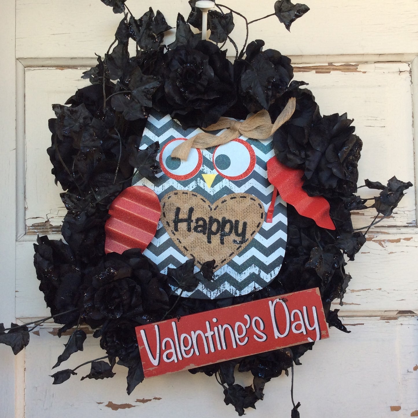 AGD Valentines Decor - Black Glitter Rose Owl Wreath 20inch
