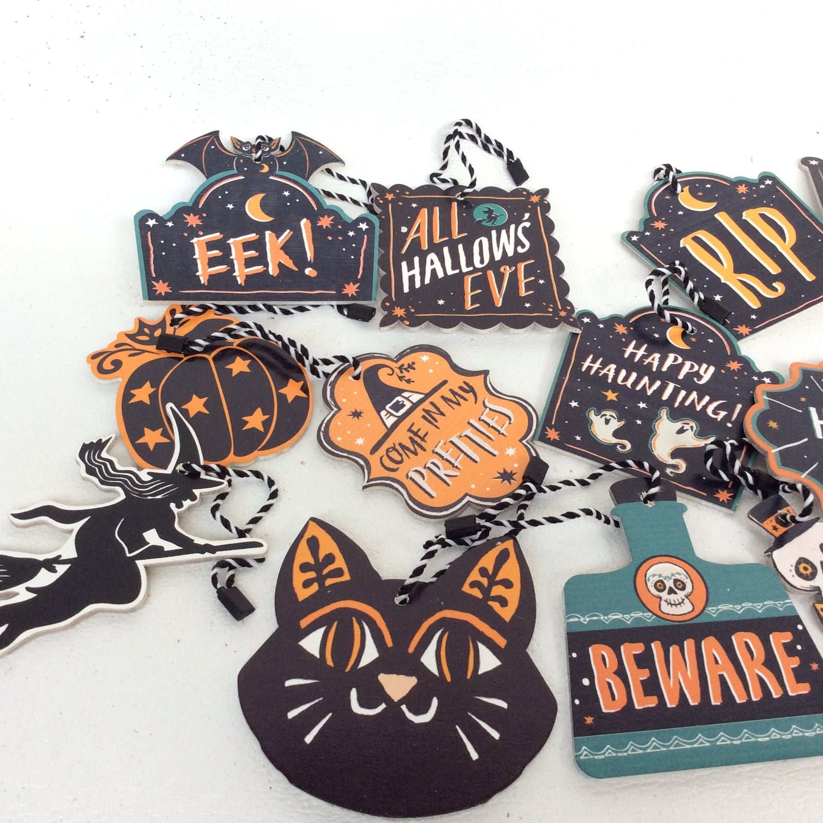 AGD Halloween Decor - Wood Icon Die Cut Ornaments 14pc Set