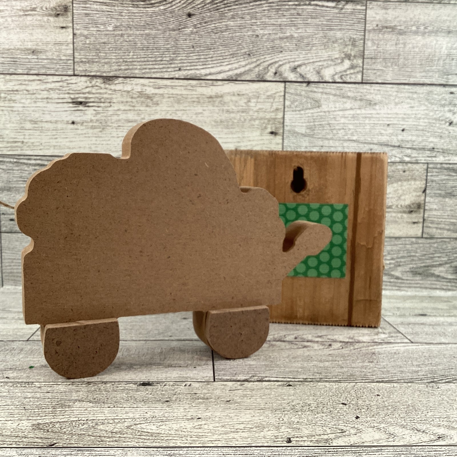 AGD St Patrick's Decor - Irish Sass Gnome Chunky Wagon Sign 2pc Set