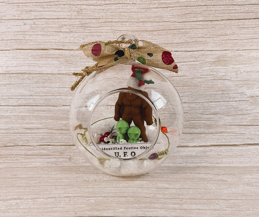 AGSD Christmas Decor - Green Alien Bigfoot Crypids Open Ornament Display