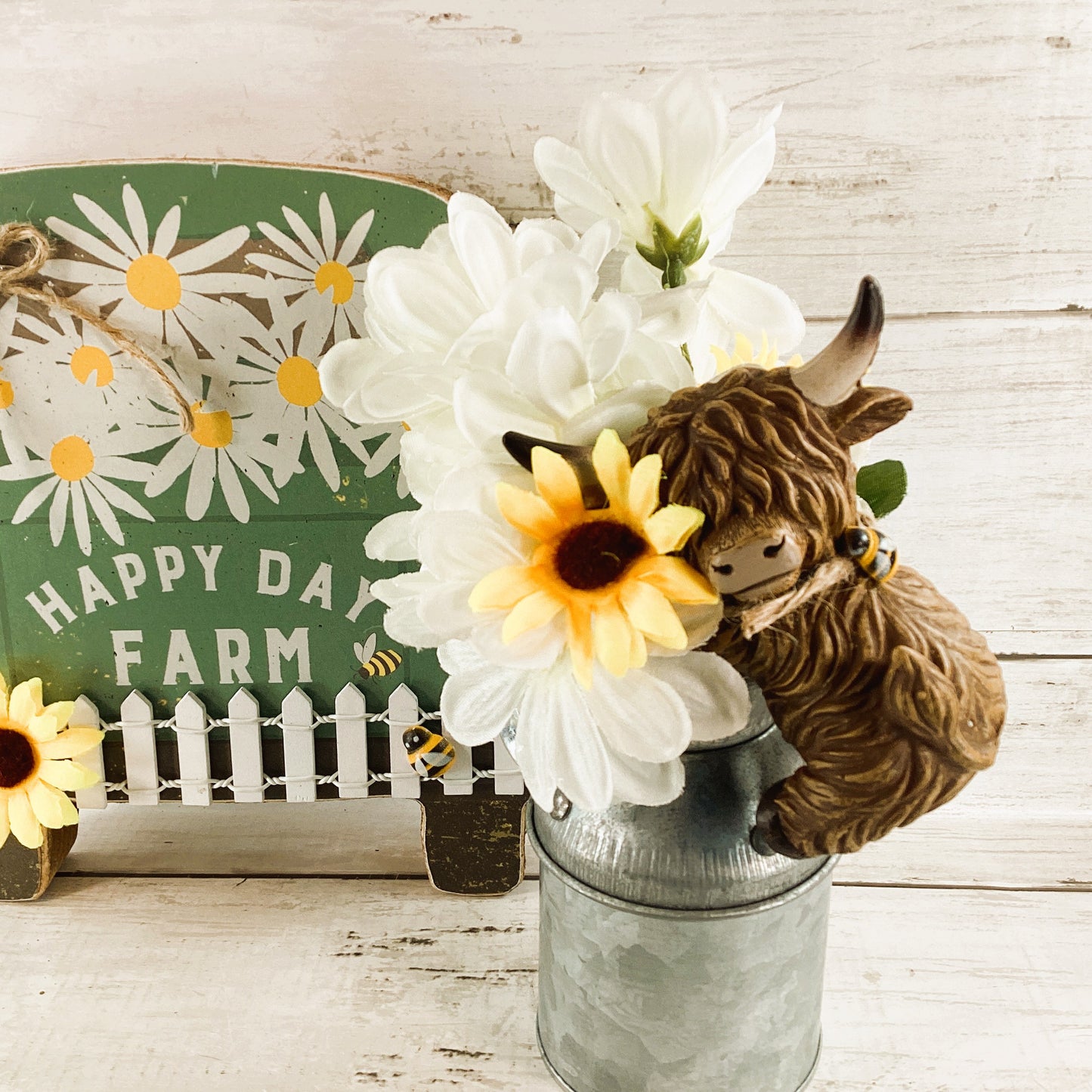 AGD Spring Decor - Happy Farm Daisy Sunflower Highland Cow 2pc Set