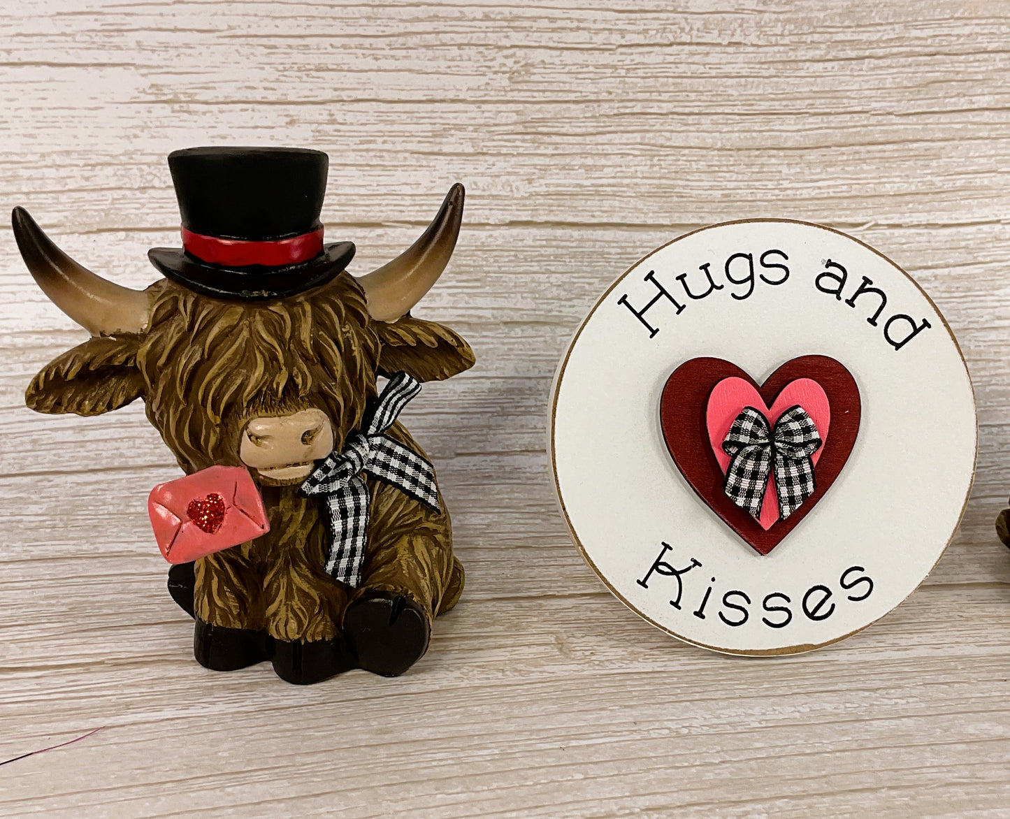 AGSD Valentines Decor - Resin Highland Cow Figurines & Sign 3pc Set
