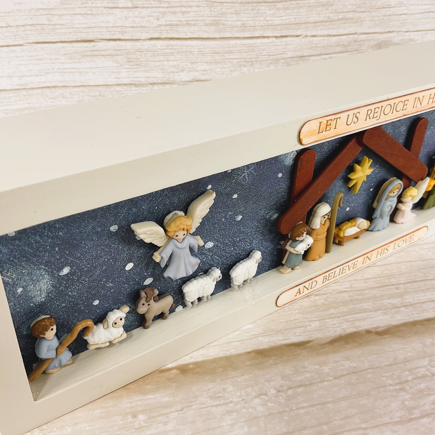 AGSD Christmas Decor - Nativity Manger Scene Flat Back Button Inset Sign