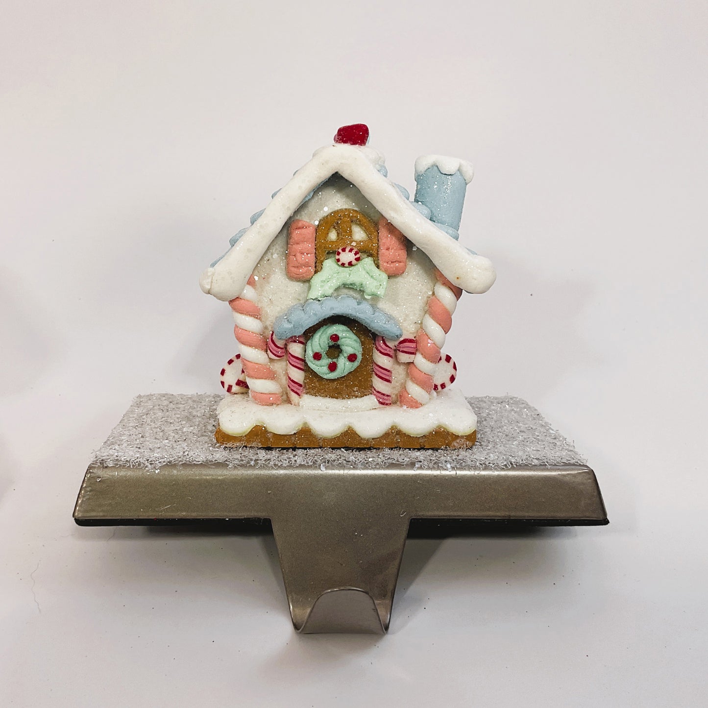 AGSD Christmas Decor – Pastel Gingerbread House Stocking Holder 2pc Set