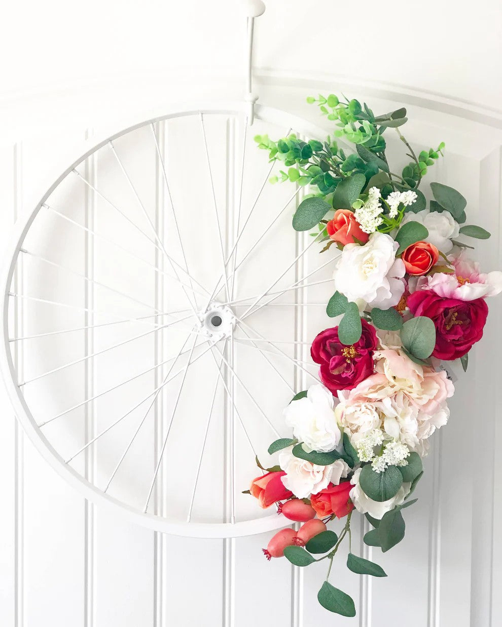 FD Spring Summer Decor - Floral White Bicycle Wheel Wreath 20-inch