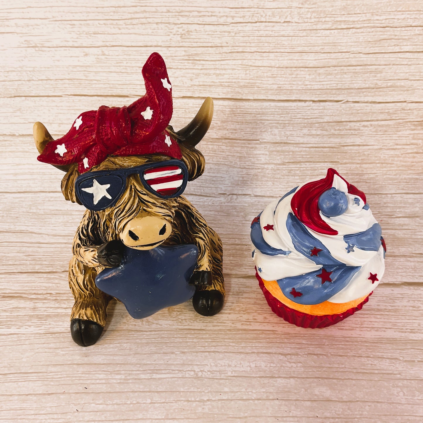 Gerson Patriotic Decor - July 4th Resin Highland Cow & Cupcake 2pc Set