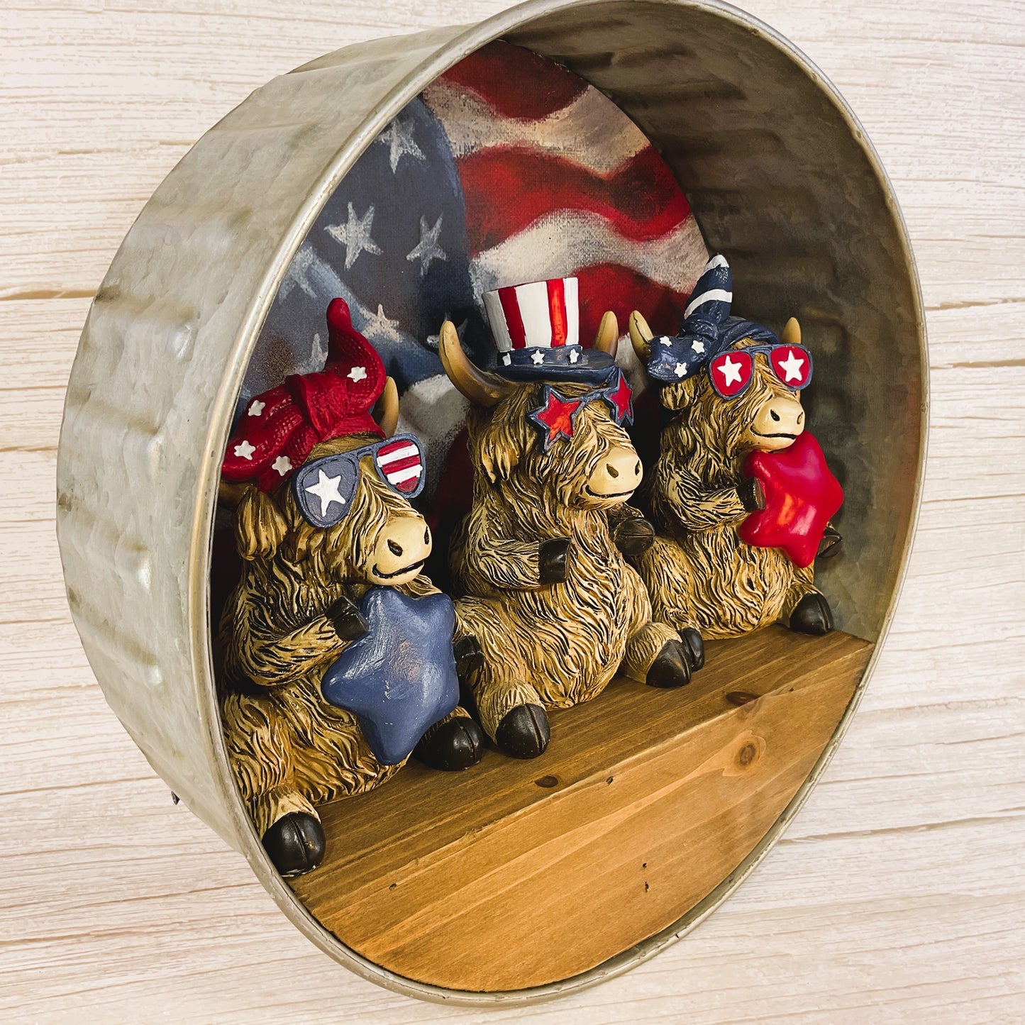 Gerson PBK Patriotic Decor - July 4th Resin Highland Cow Lg Figurines & Galvanized Shelf 4pc