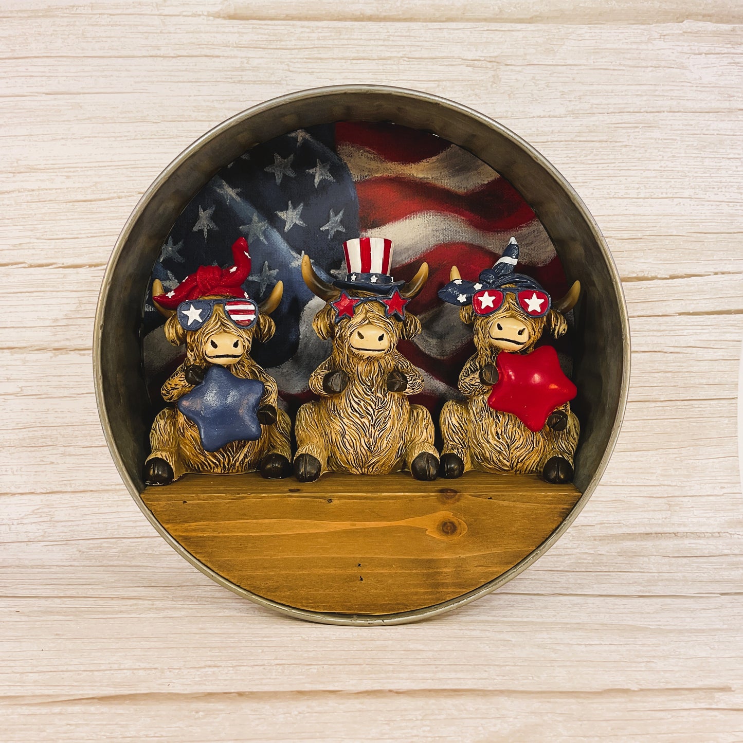 Gerson PBK Patriotic Decor - July 4th Resin Highland Cow Lg Figurines & Galvanized Shelf 4pc