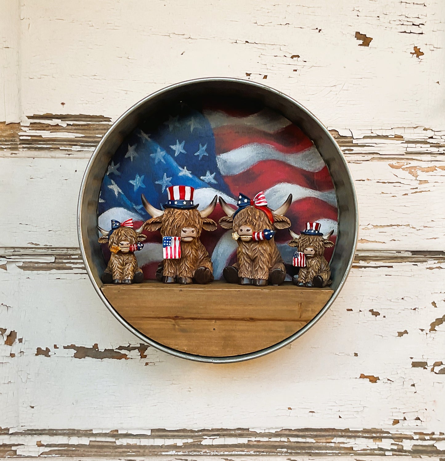 Gerson PBK Patriotic Decor - July 4th Resin Highland Cow Lg Figurines & Galvanized Shelf 4pc