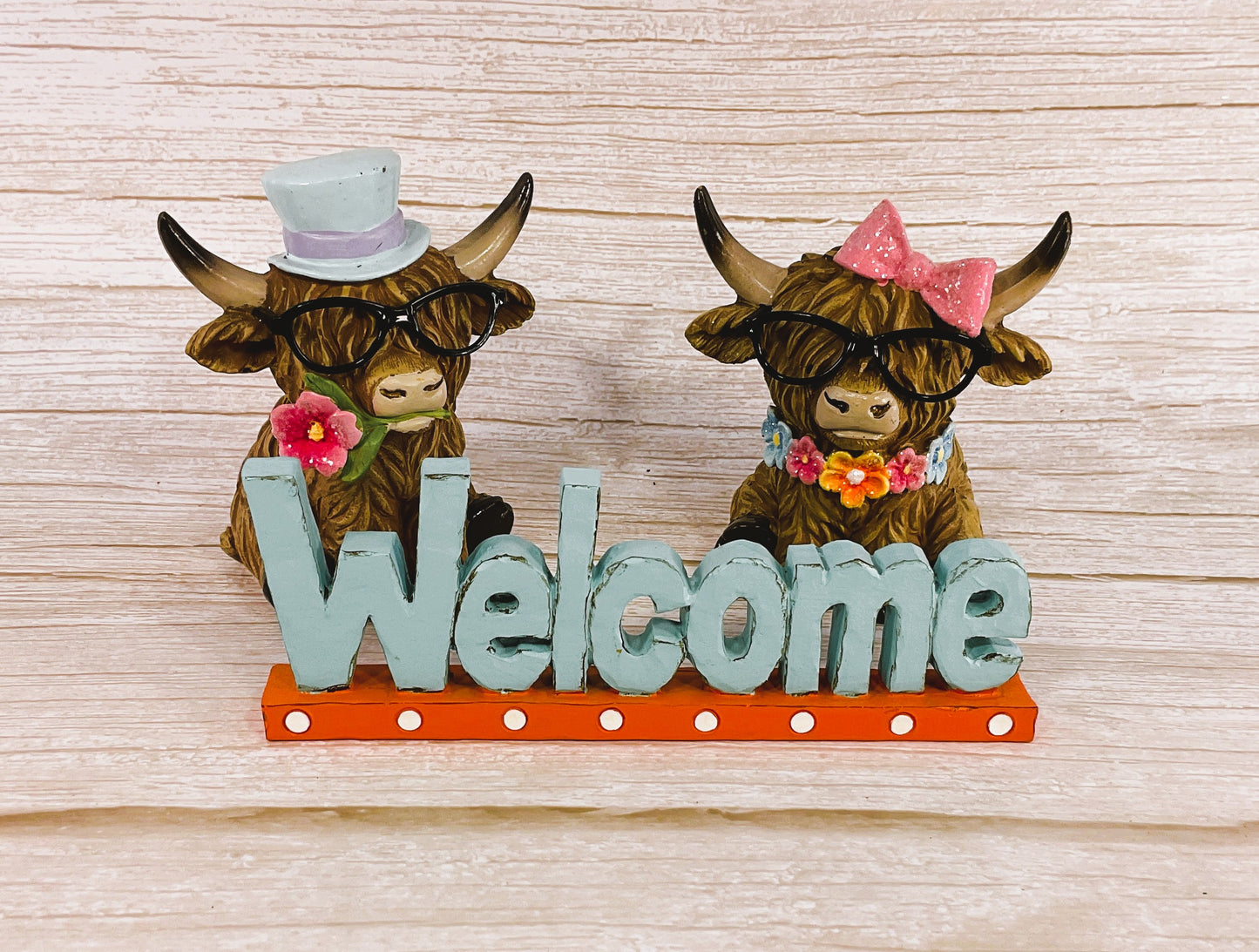 HL Easter Decor - Resin Scottish Highland Cow Couple Figurines 3pc Set