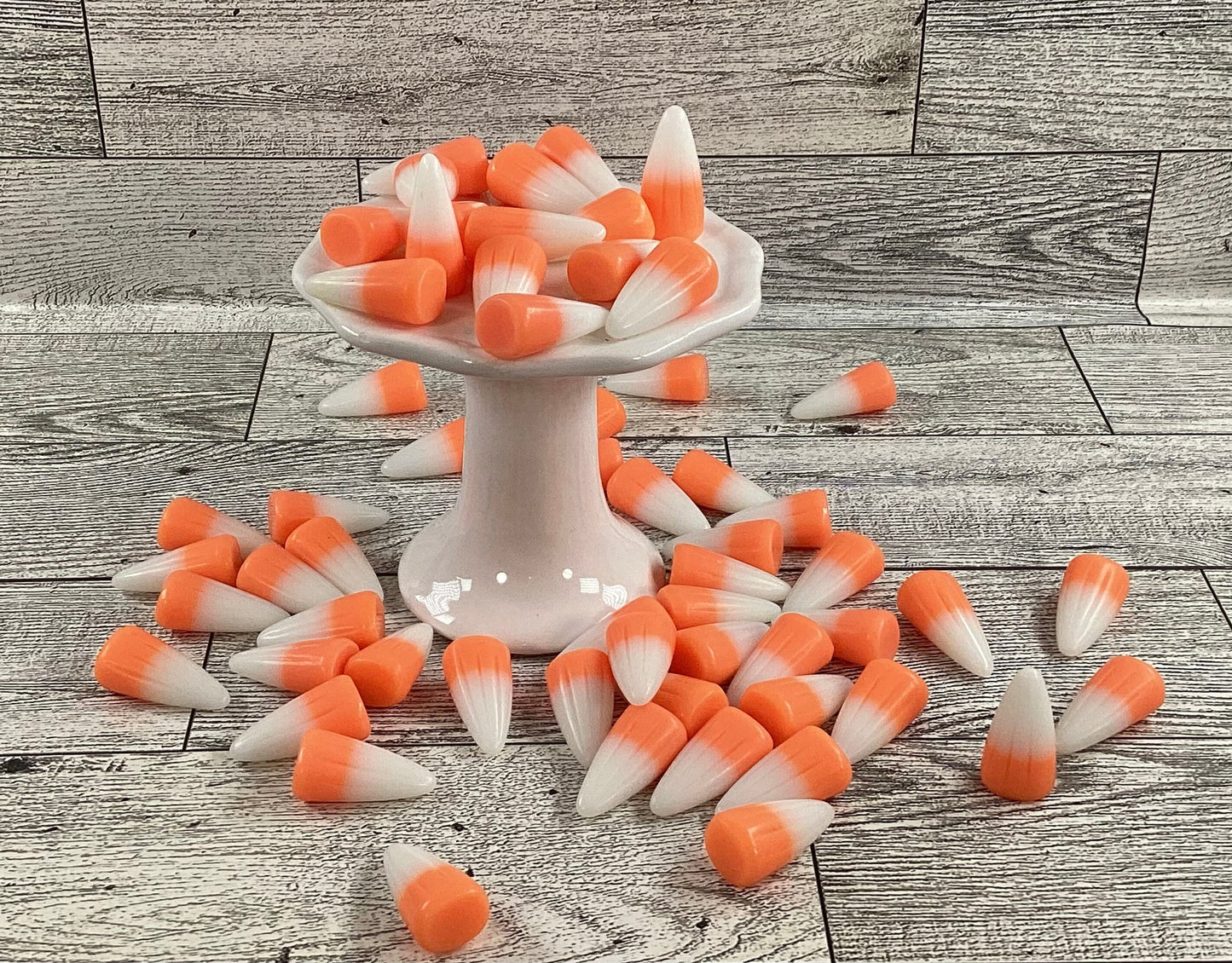 AGSD Craft Supply - Realistic Artificial FAKE Resin Orange White Candy Corn