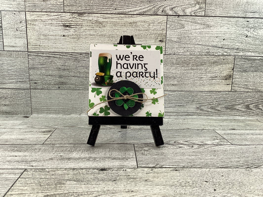 AGD St Patricks Day Decor - Having A Party Shamrock Mini Easel Sign