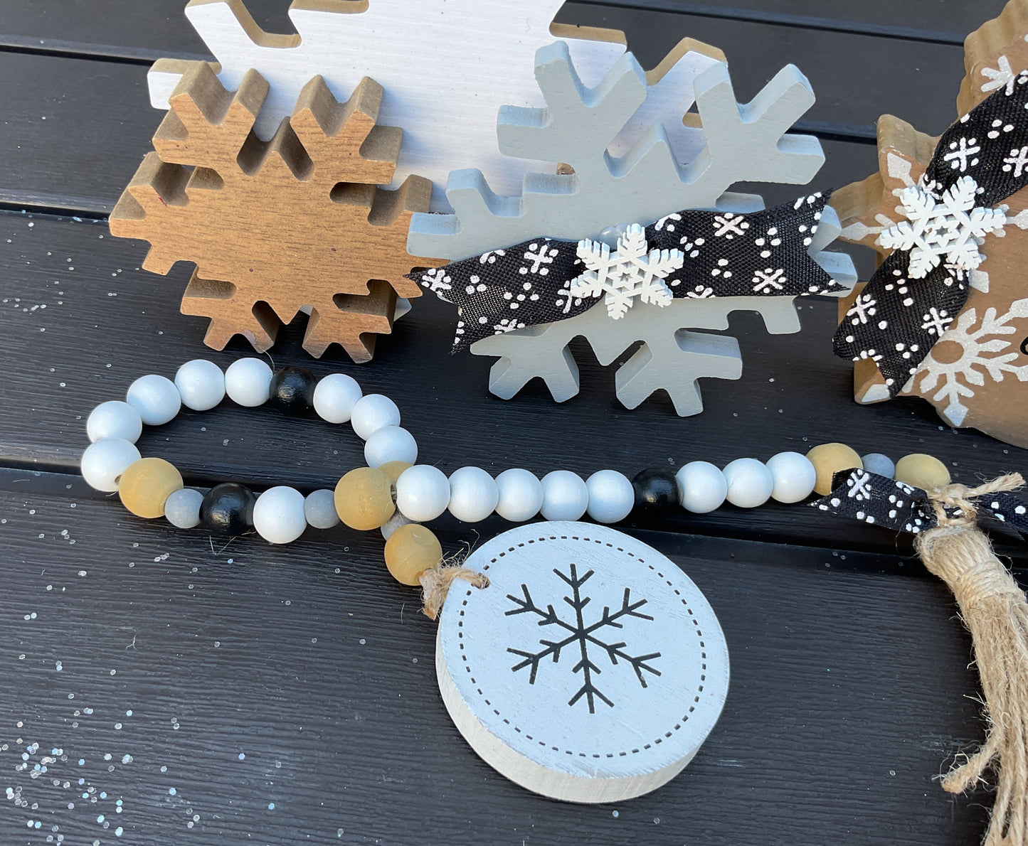 AGSD Winter Decor - Neutral Farmhouse Snowflakes Sign & Garland 3pc Set