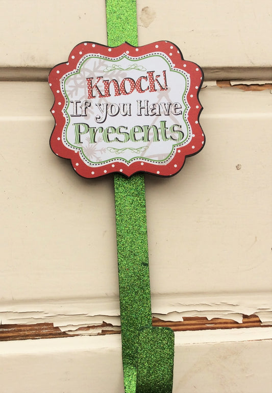 AGSD Christmas - Decorative Wreath Door Hanger - Presents Green 419/15