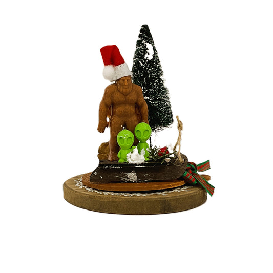 AGSD Christmas Decor - Bigfoot Green Alien Miniature Mini Small Scene