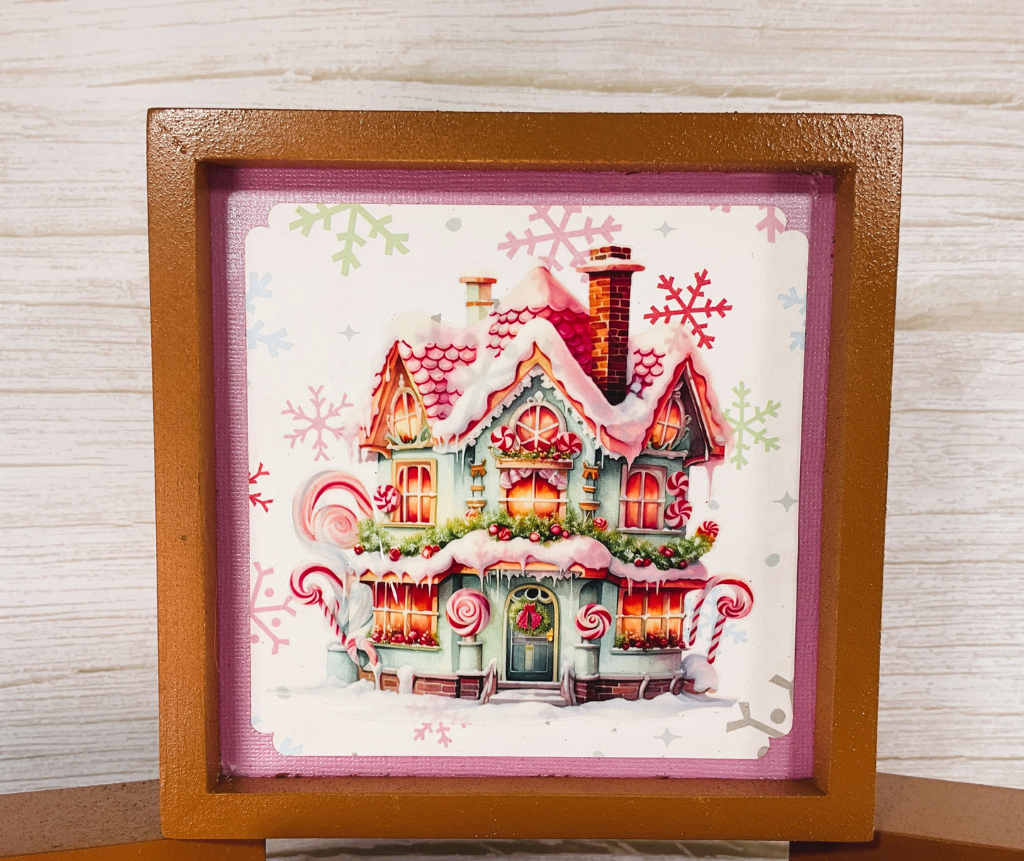 AGSD Christmas Decor - Pink Pastel Gingerbread Houses Tabletop Signs 4pc